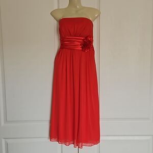 Jolie Strapless Fit & Flare Midi Dress With Rose Embellishment Size 10 Red